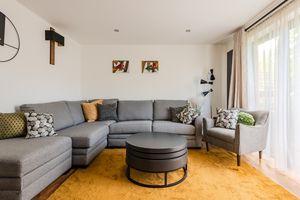 Sitting Room- click for photo gallery